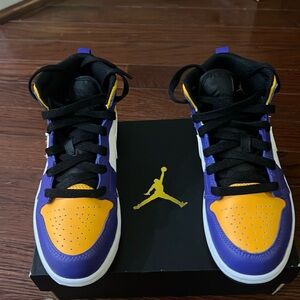 Kids Hightop Air Jordans - Almost New